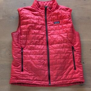 Patagonia Mens XL Red Nano Puff Vest